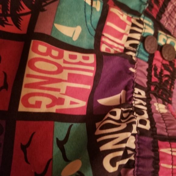 Billabong - Picture 7 of 7